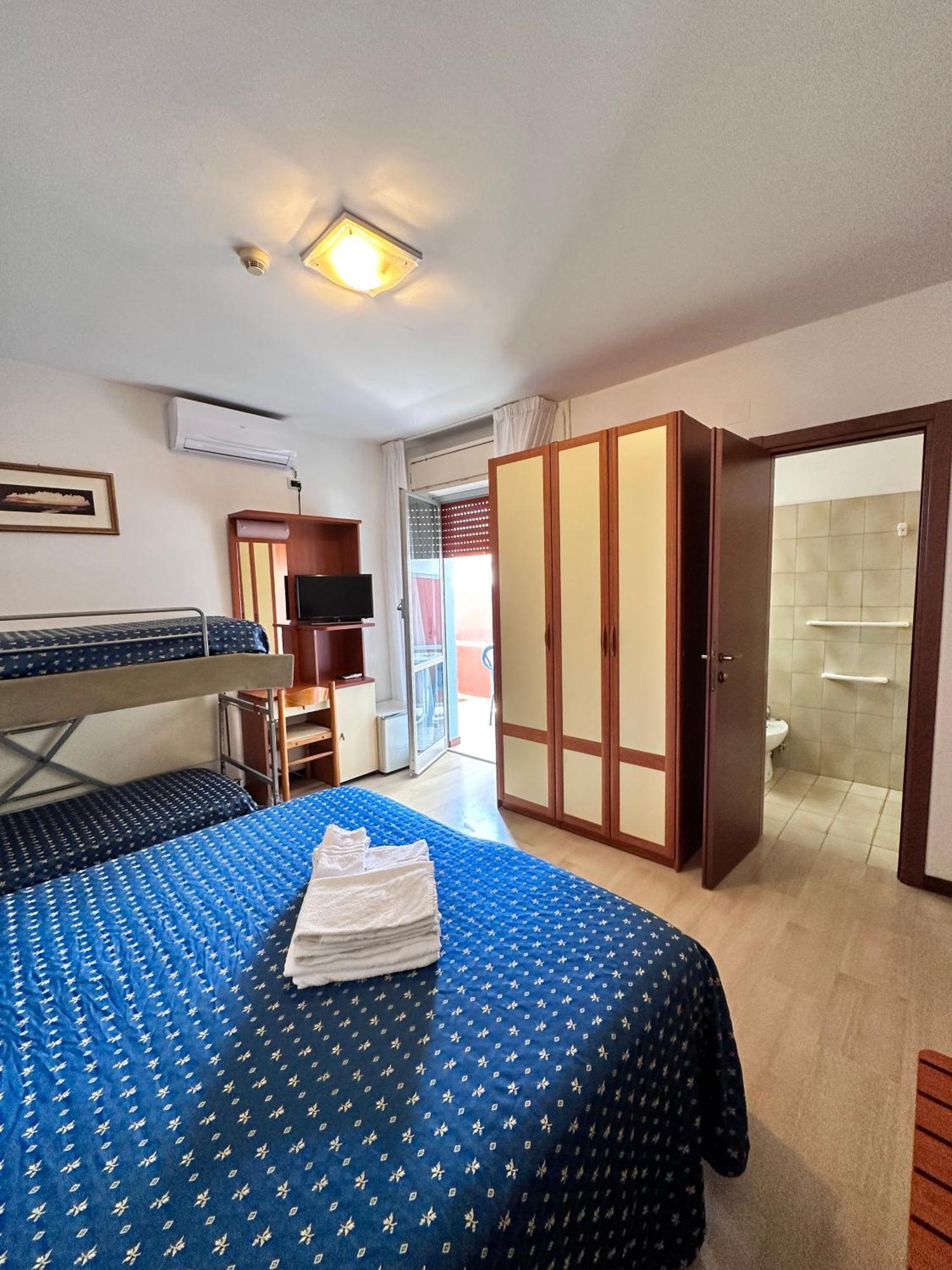 Hotel Holiday Martinsicuro Room photo